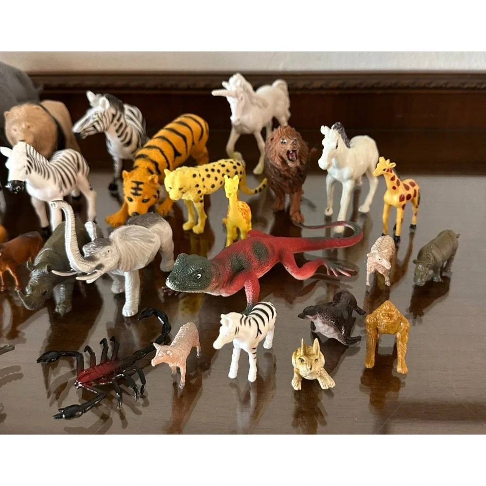 Jungle Animals Rhinos, Monkeys, Hyenas, Tigers, Elephant, Zebras‎ Lot of 47